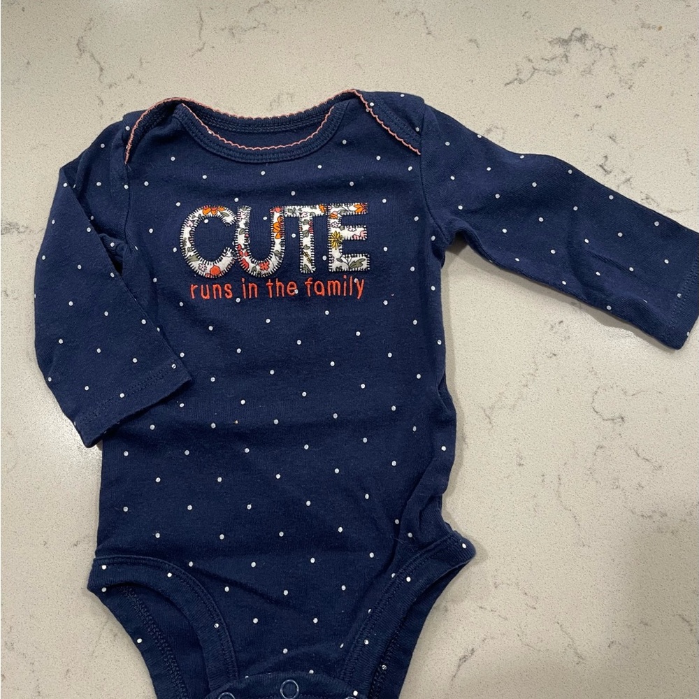 Carter’s Long sleeves Onesies 0-3M - Picture 6 of 16